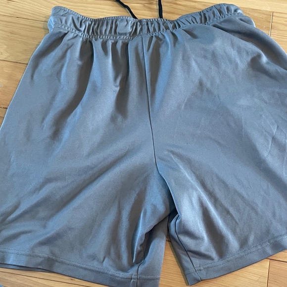Nike Men's Training Shorts in Slate Blue - Picture 5 of 6